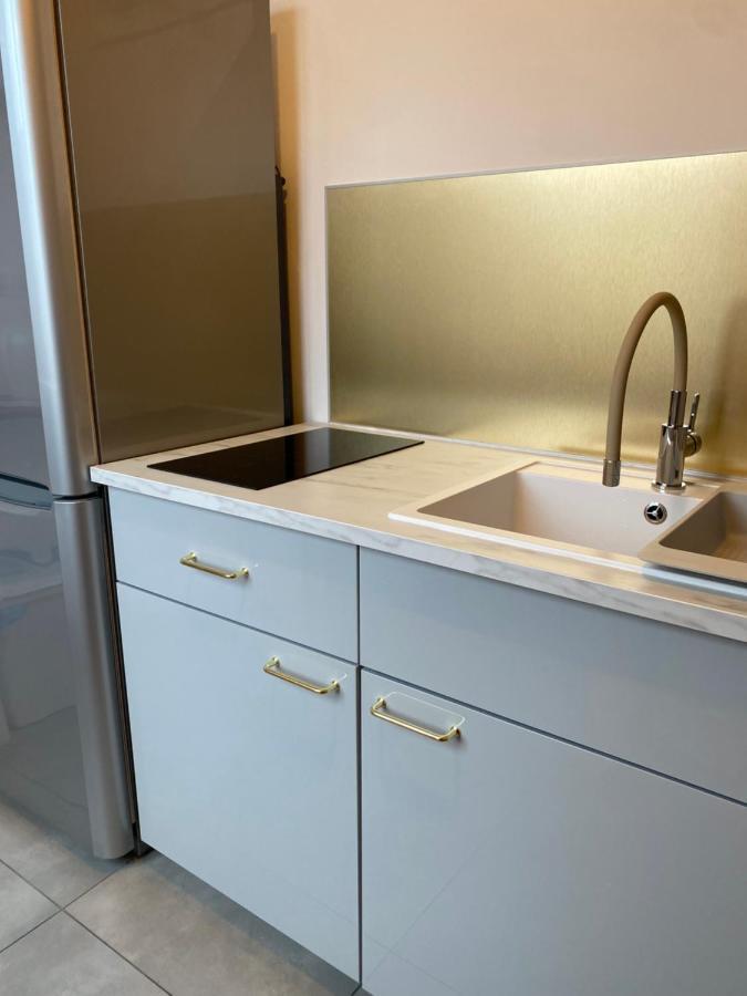 New Life Apartment Next To Metro Station Warsaw Luaran gambar
